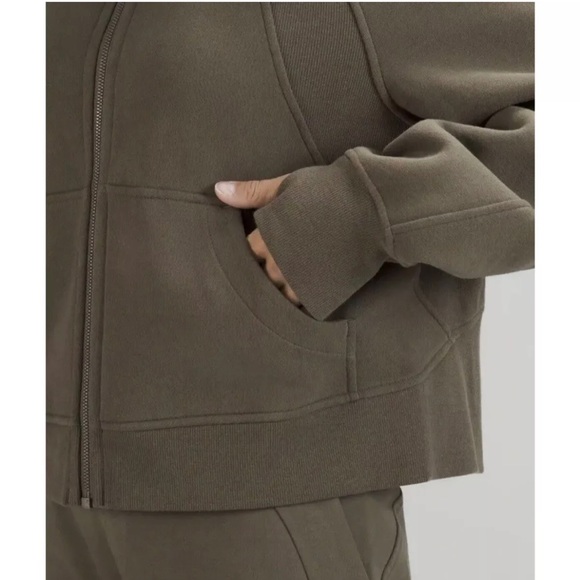 Lululemon Scuba Oversized Full-Zip Hoodie in army green - Picture 4 of 12